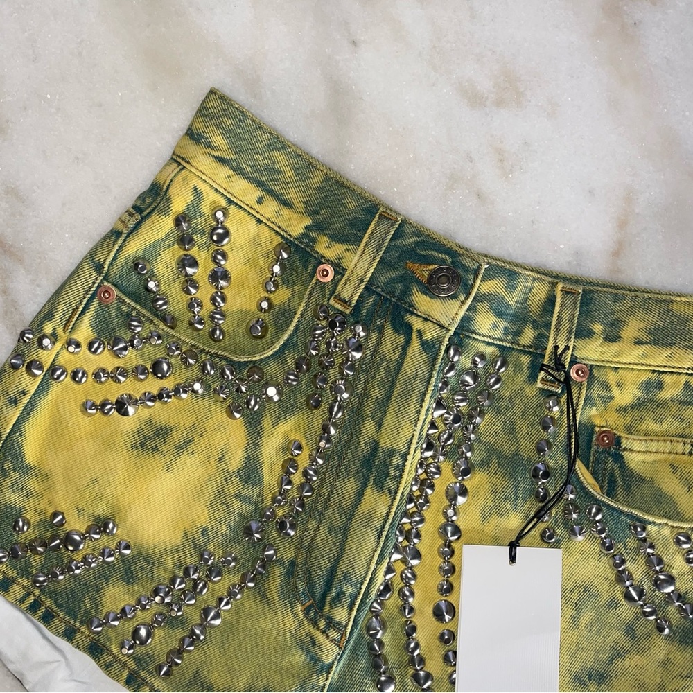 Gucci Washed Studded And Tiger Embroidered Denim Shorts in Green/Yellow - Picture 4 of 13